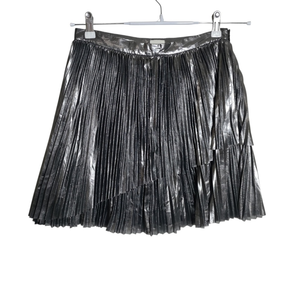 Wilfred Aritzia Metallic Silver Pleated Tiered Mini Skirt Size 8 PFP4-7311-47